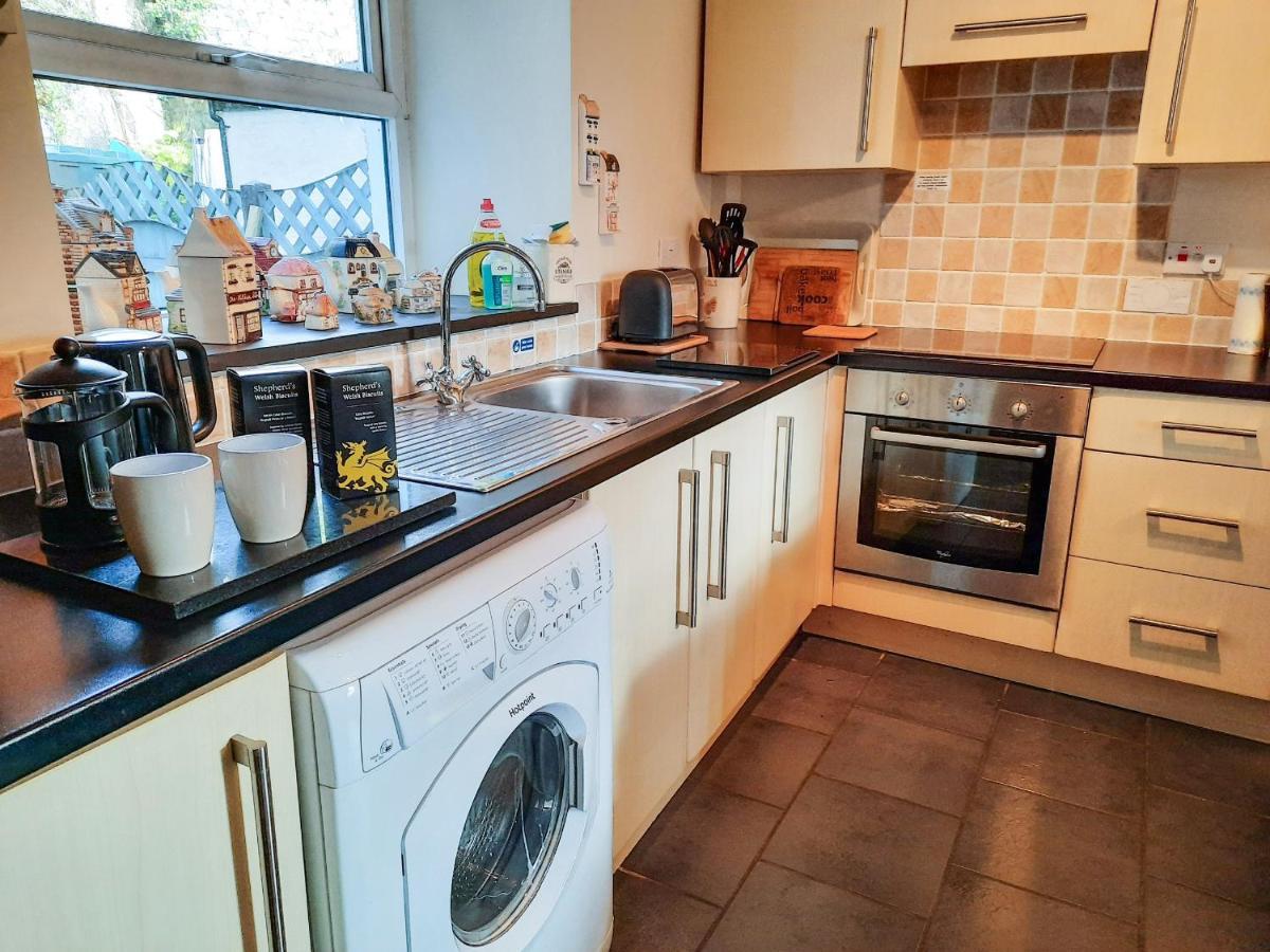 Bwthyn Ger Afon Riverplace Cottage Blaenau Ffestiniog Eksteriør billede